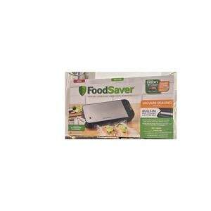 Food Saver NEW IN BOX vacuum sealing system